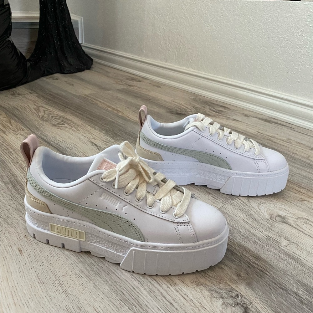 COPY - Puma Mayze sneakers in green and white